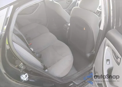 2015 Hyundai Elantra Se z USA, uszkodzony, nr VIN 5NPDH4AE3FH631252